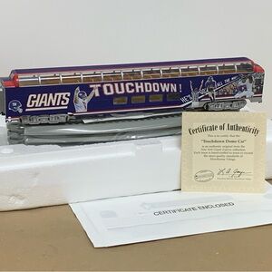 Mint NFL New York Giants Touchdown Dome Car Hawthorne Village Bradford Exchange